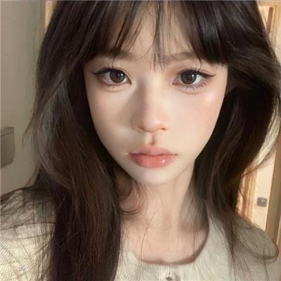 穿成男主早亡妻后我每天都在苟命